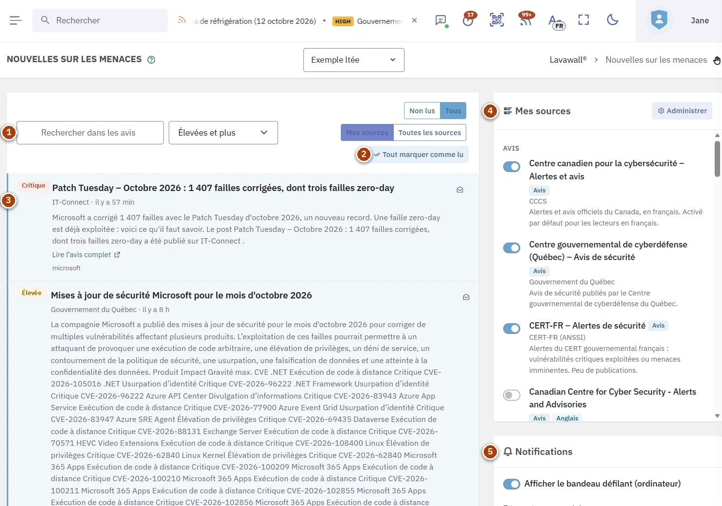 La page Nouvelles sur les menaces en français, avec la recherche et les filtres, le bouton Tout marquer comme lu, la liste des avis, Mes sources et Notifications, numérotés de 1 à 5.